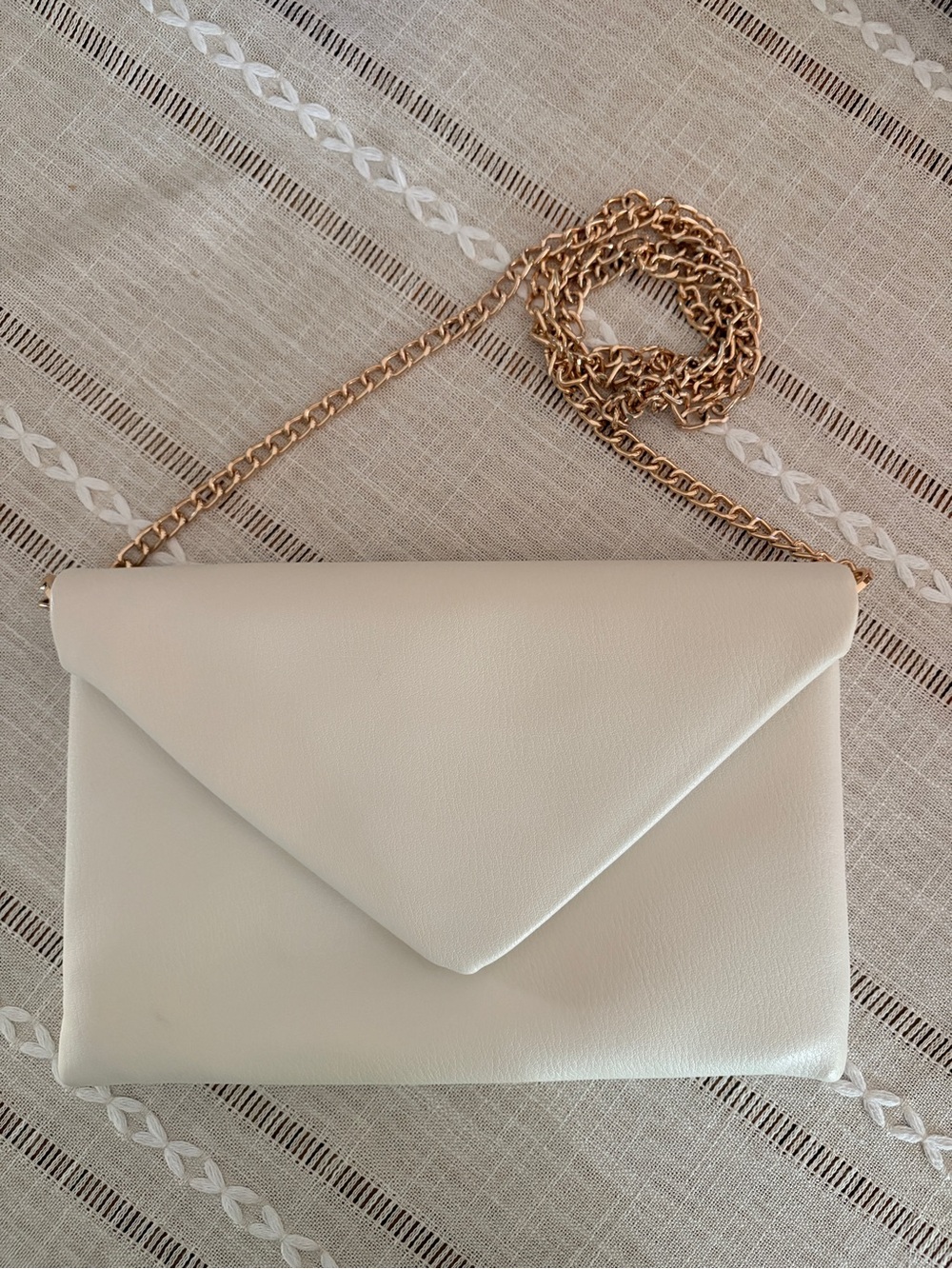 A New Day Clutch Purse with Chain Strap White